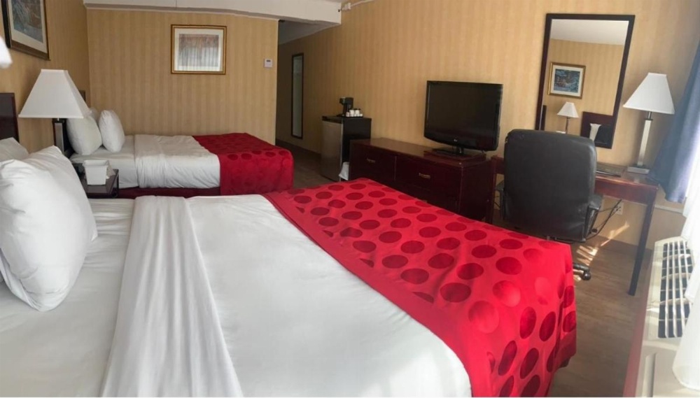 Room image 3